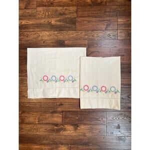 Vintage Linens - Pair of Embroidered Pillowcases - Multicolor Flower Crowns